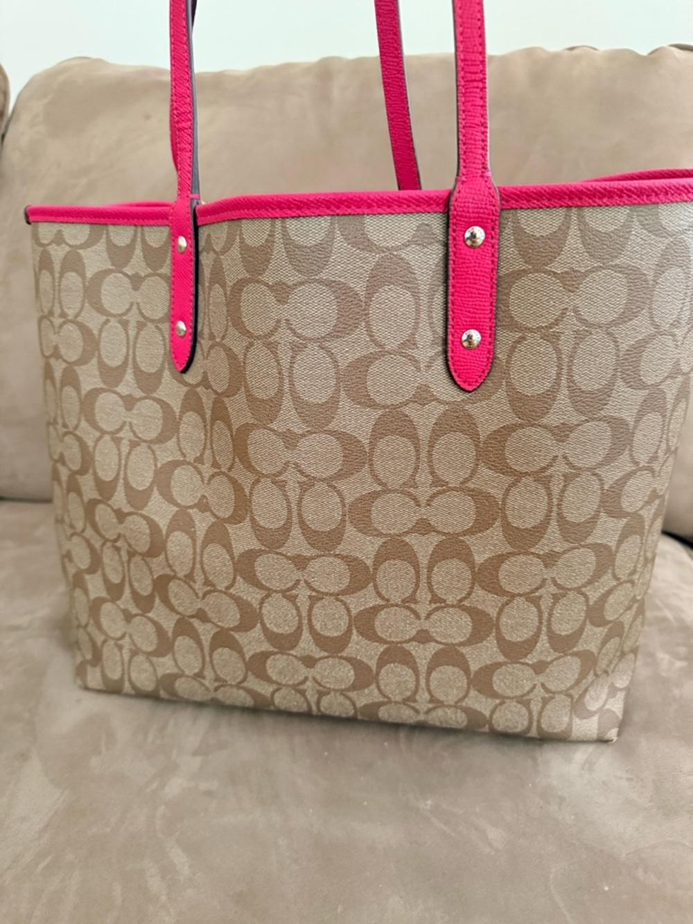 Coach Hot Pink Reversible City Tote with Matching Wristlet - Picture 5 of 8